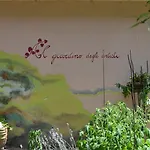 Al Giardino Degli Artisti 住宿加早餐酒店 卡伊罗蒙泰诺泰