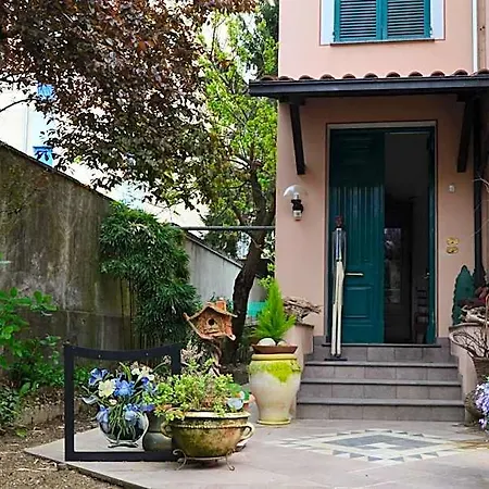 Al Giardino Degli Artisti 3* 카이로 몬테노테