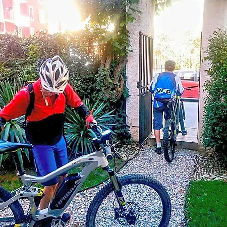 Al Giardino Degli Artisti 3*