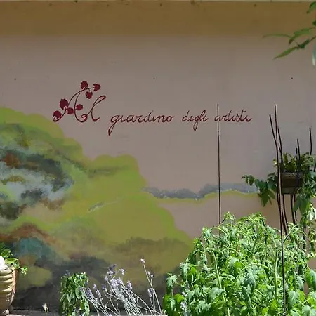 Al Giardino Degli Artisti B&B 카이로 몬테노테