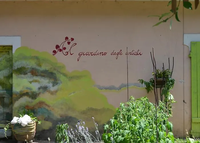 Al Giardino Degli Artisti B&B 카이로 몬테노테