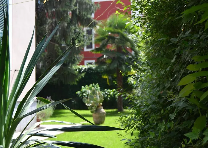 Al Giardino Degli Artisti B&B 카이로 몬테노테